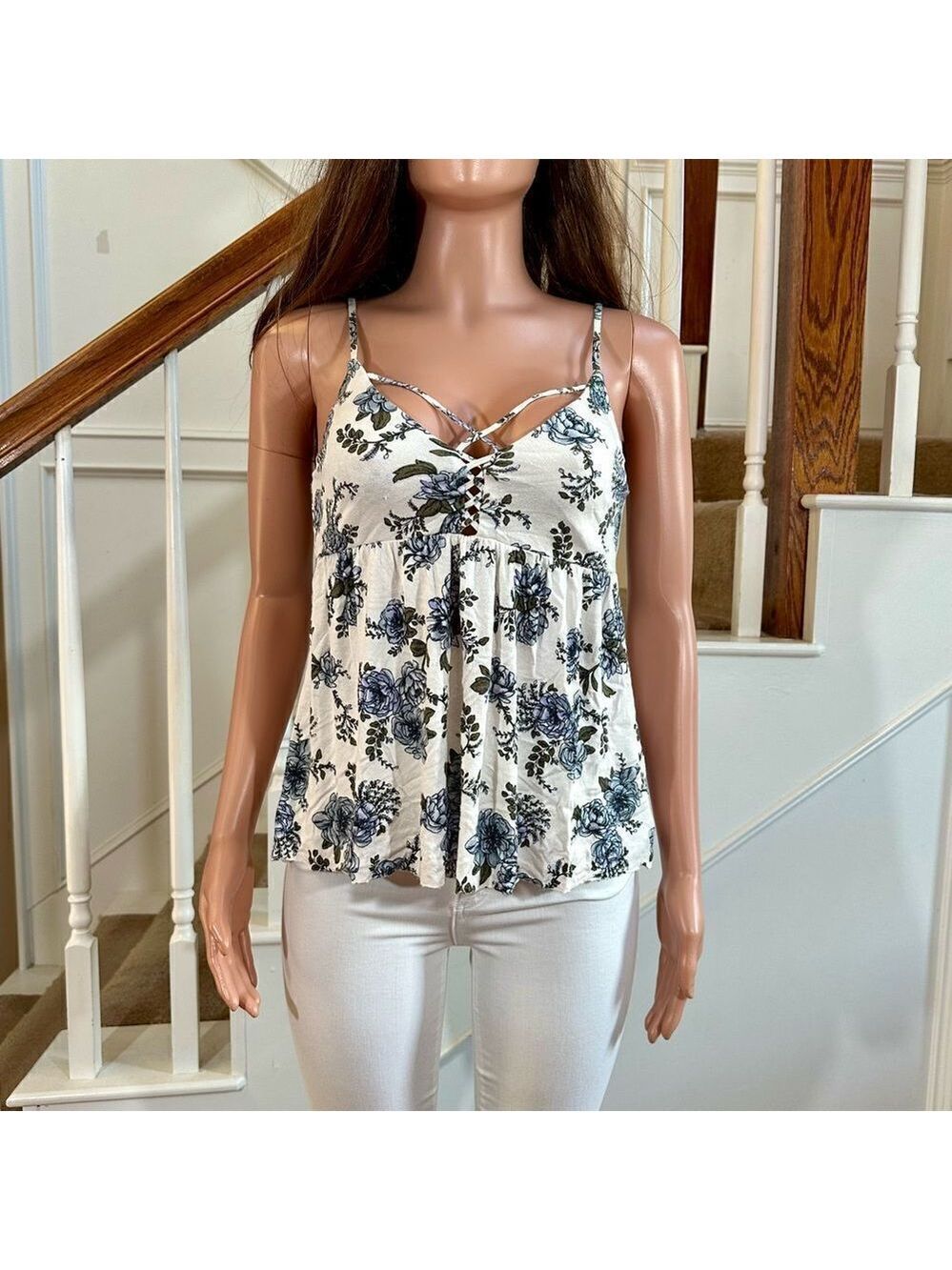 American Eagle Soft & Sexy white blue floral tank